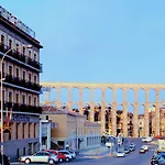 Ele Acueducto Hotell