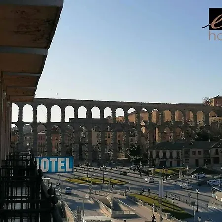 Ele Acueducto Hotel Segovia