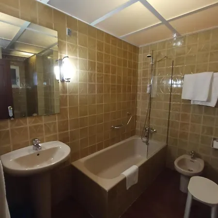 Hotel Ele Acueducto 3*