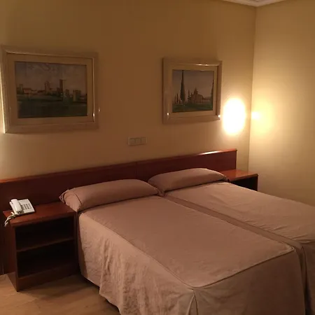 Ele Acueducto 3* Сеговія