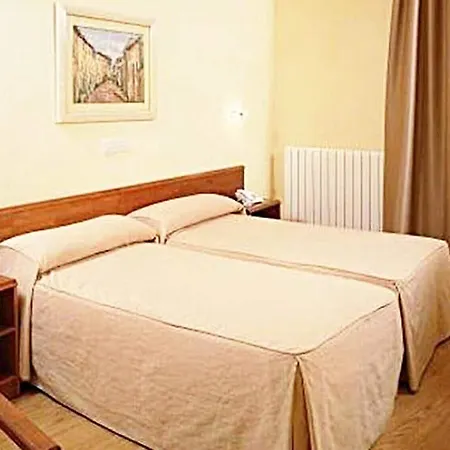 Otel Ele Acueducto 3*