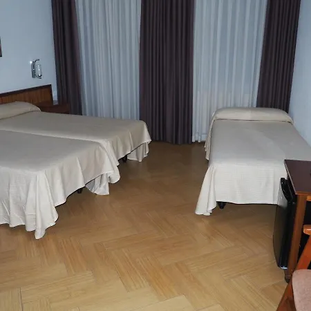 Готель Ele Acueducto 3*