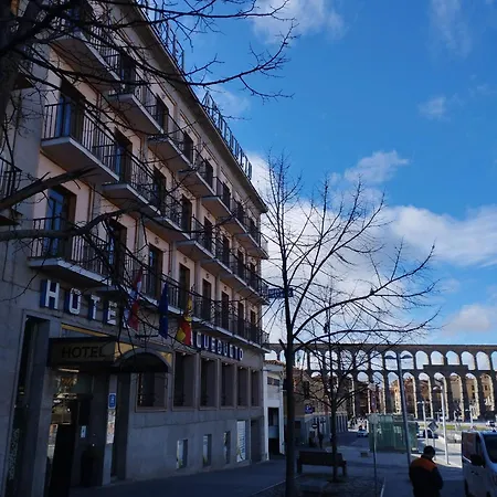 Ele Acueducto Hotel