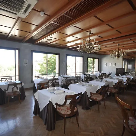 Ele Acueducto Hotel 3*