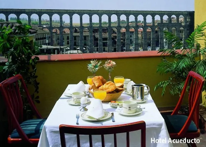 Ele Acueducto Hotel 3*