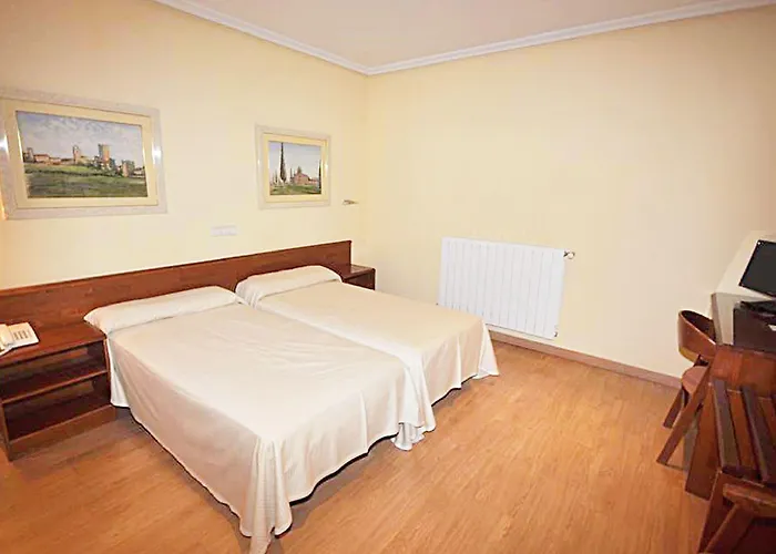 Ele Acueducto Hotel 3*