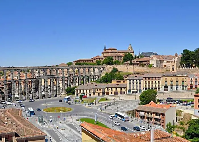 Hotel Ele Acueducto 3*