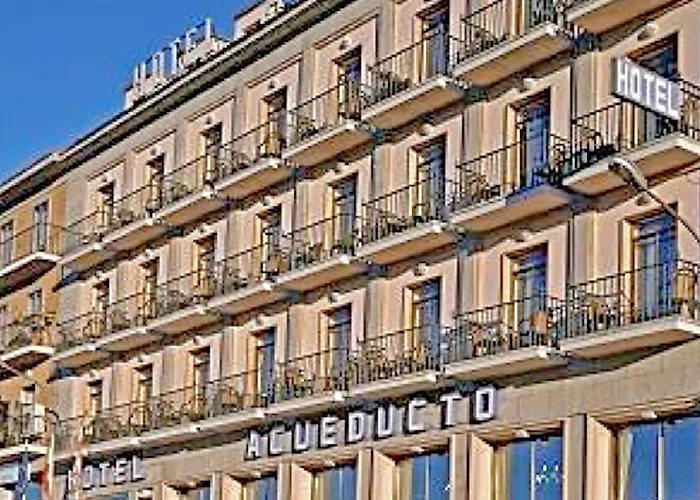 Hotel Ele Acueducto 3*